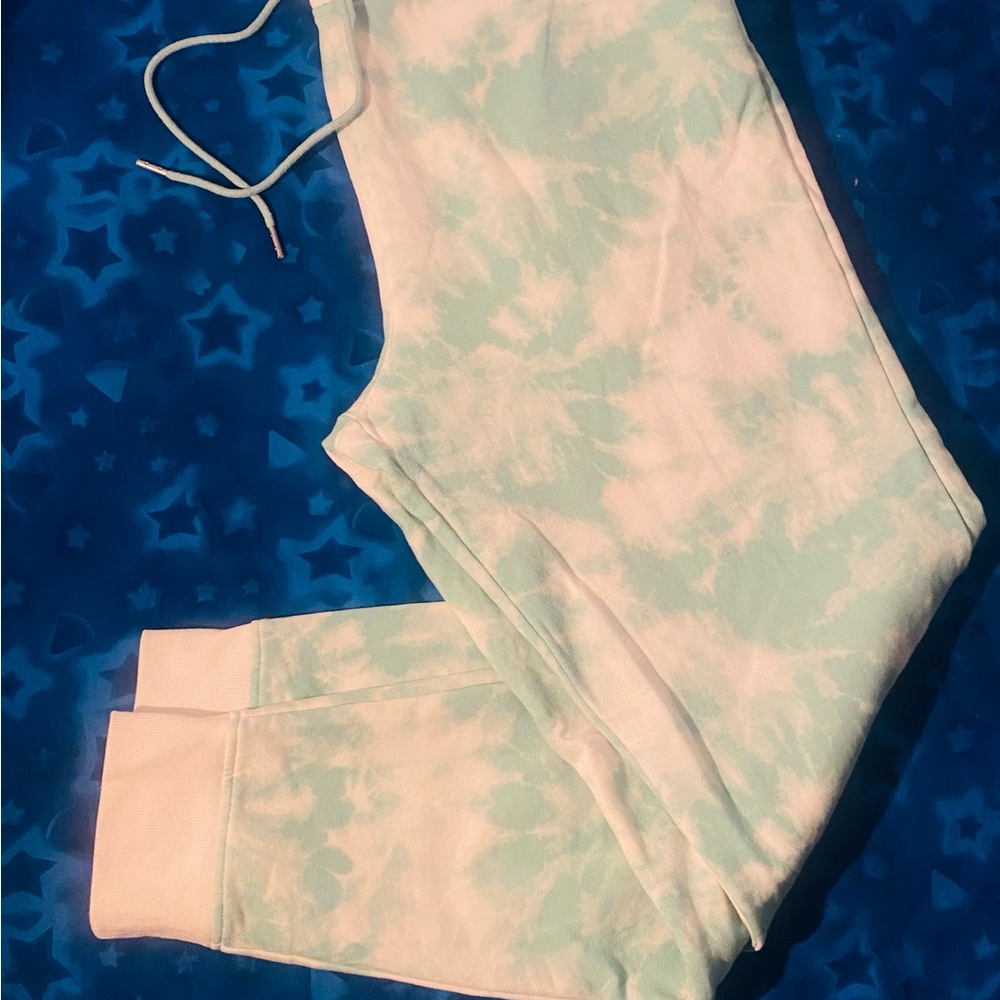 Eddie Bauer Green Track Pants with Patterned Design